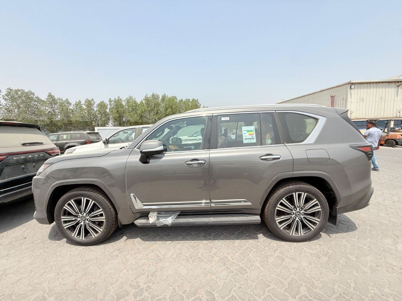 Lexus LX 700h Signature