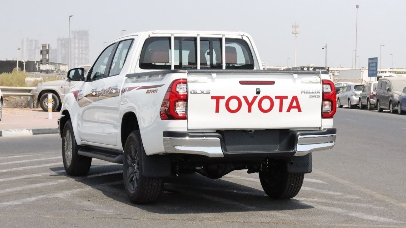 تويوتا هيلوكس TOYOTA HILUX SR5 2.7L A/T full option