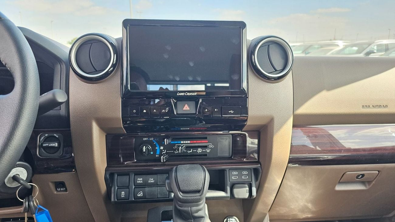 تويوتا لاند كروزر بيك آب Toyota Land Cruiser Pick Up LC79 DOUBLE CABIN LX-Z A/T 4.0 V6 EXPORT ONLY