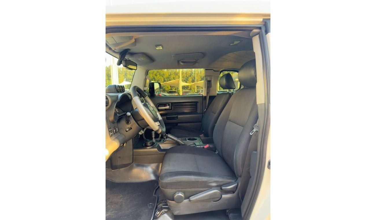 تويوتا إف جي كروزر TOYOTA FG CRUISER 2013 GCC FULL OPTION PERFECT CONDITION