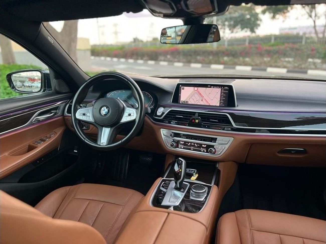 BMW 730Li Pure Excellence BMW 730Li GCC 2022 UNDER WARRANTY AND SERVICE CONTRACT ORIGINAL PAIN