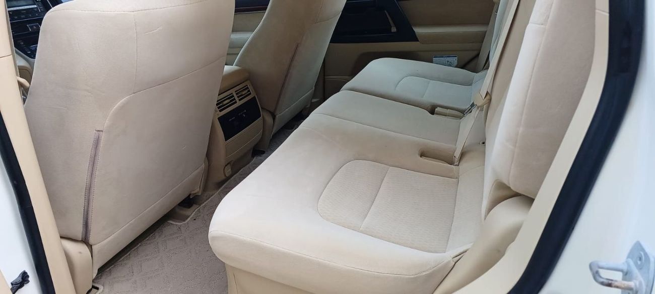 تويوتا لاند كروزر 4.5 V8