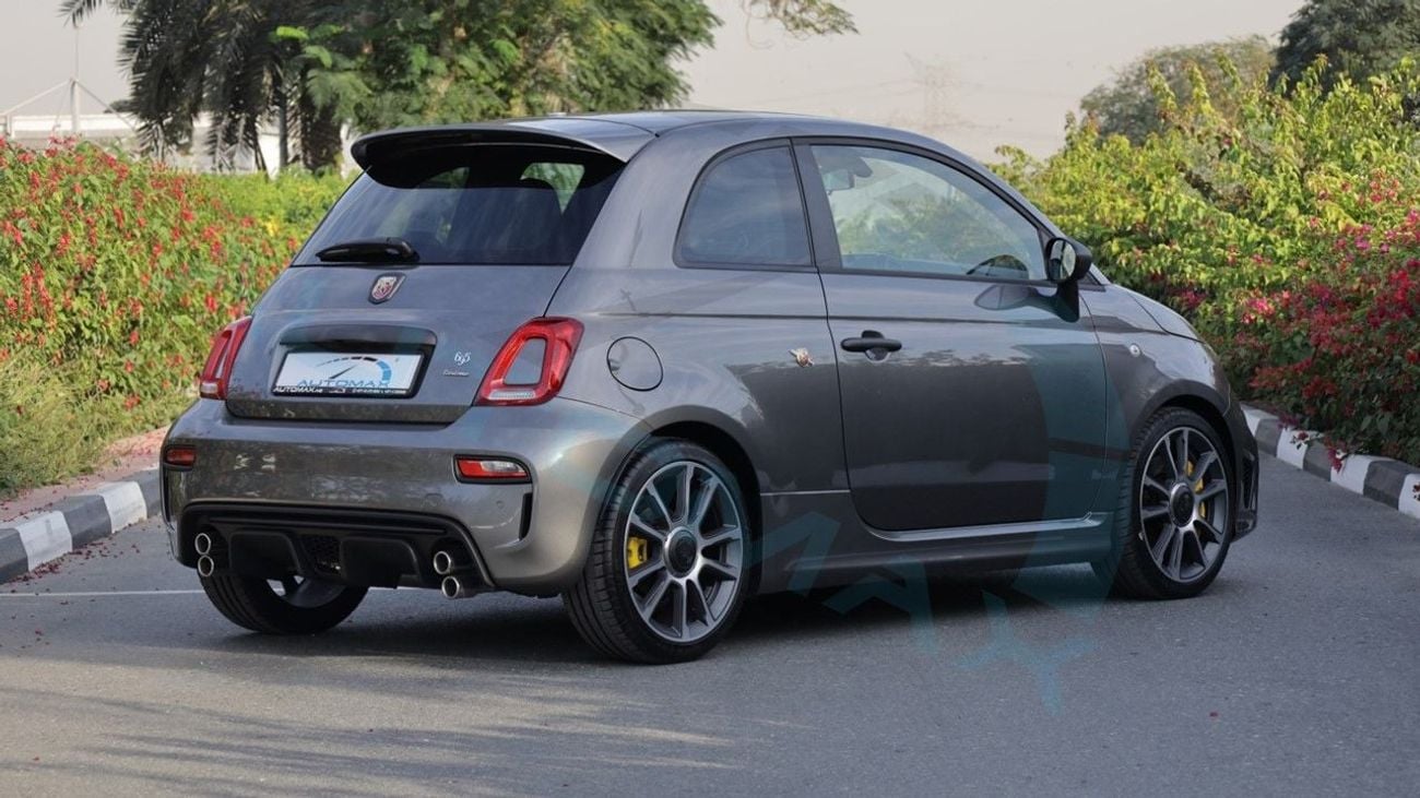 أبارث 695 Abarth 695 Turismo 1.4T 2024 GCC 19000Km With 3 Years Or 120,000 Km Warranty @Official Dealer
