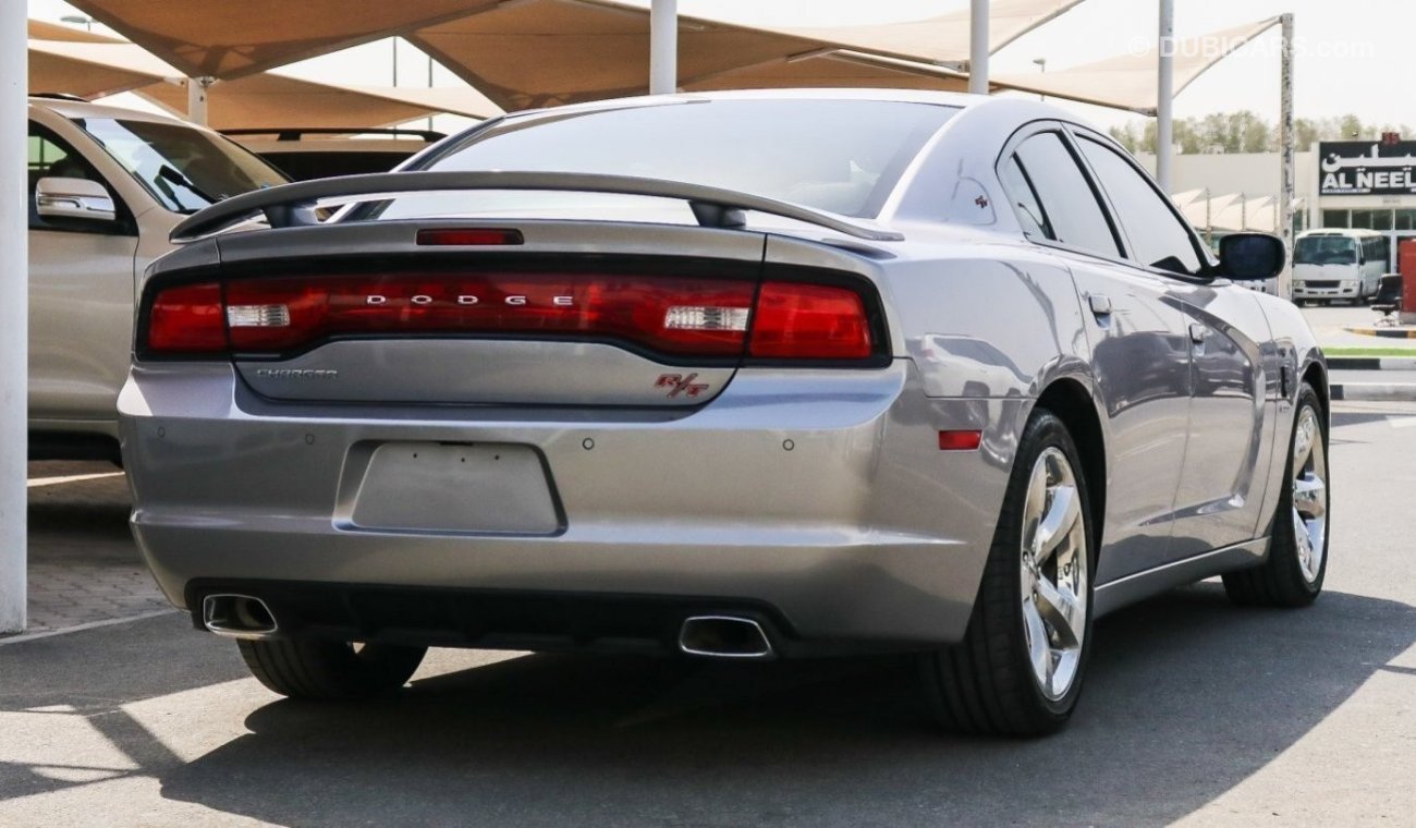 Dodge Charger Dodge Charger || 2014 Charger RT || V8 5-speed automatic || GCC || Perfect Condition ||  Agency Main