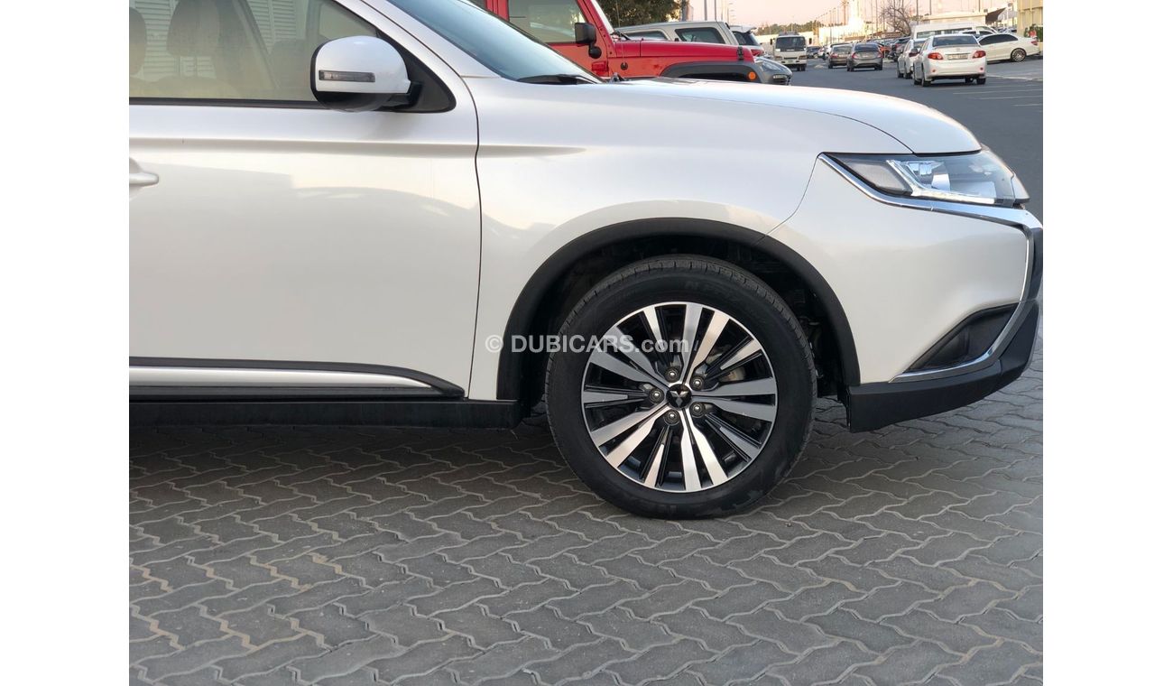 Mitsubishi Outlander GLS GCC