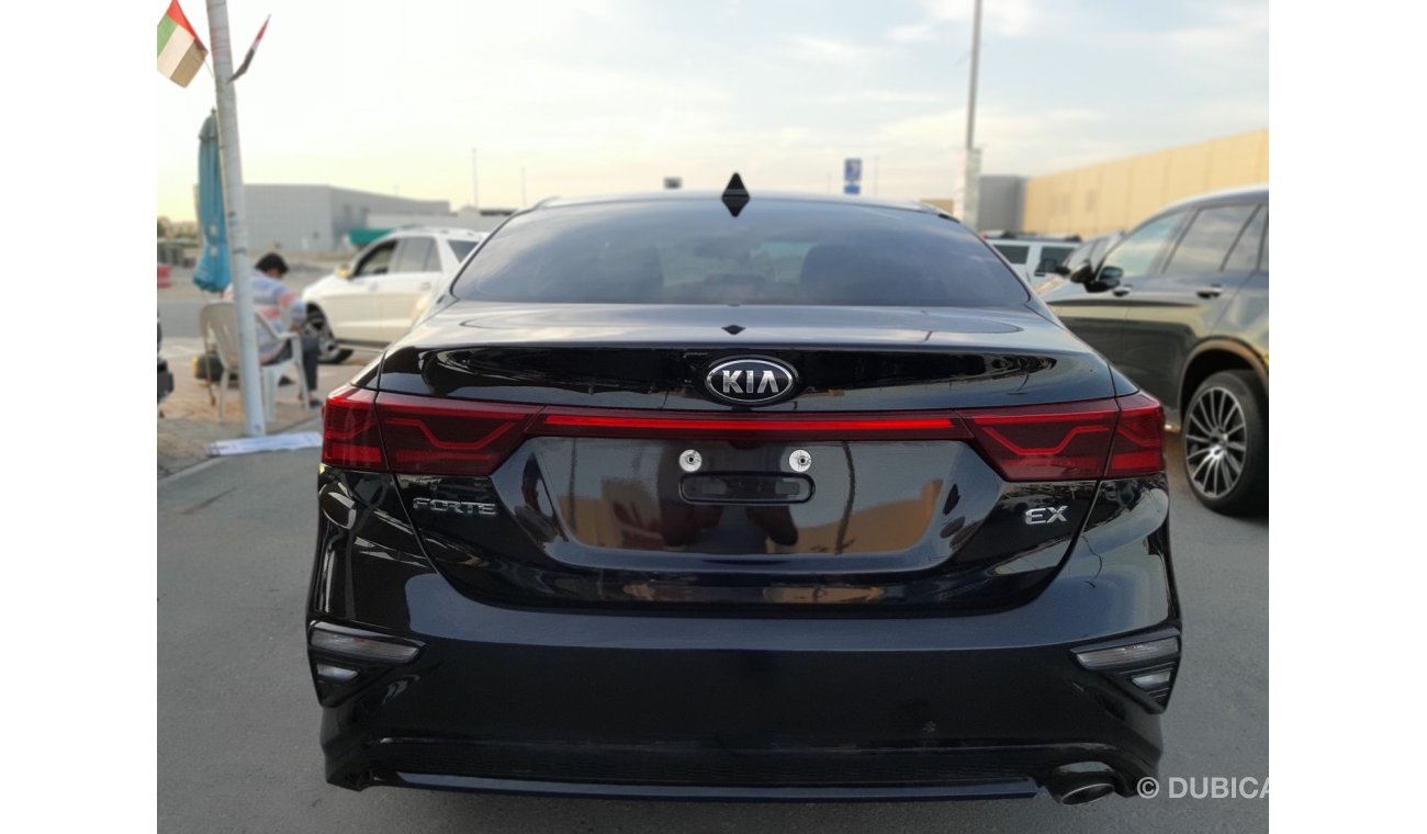 Kia Forte كيا فروتى