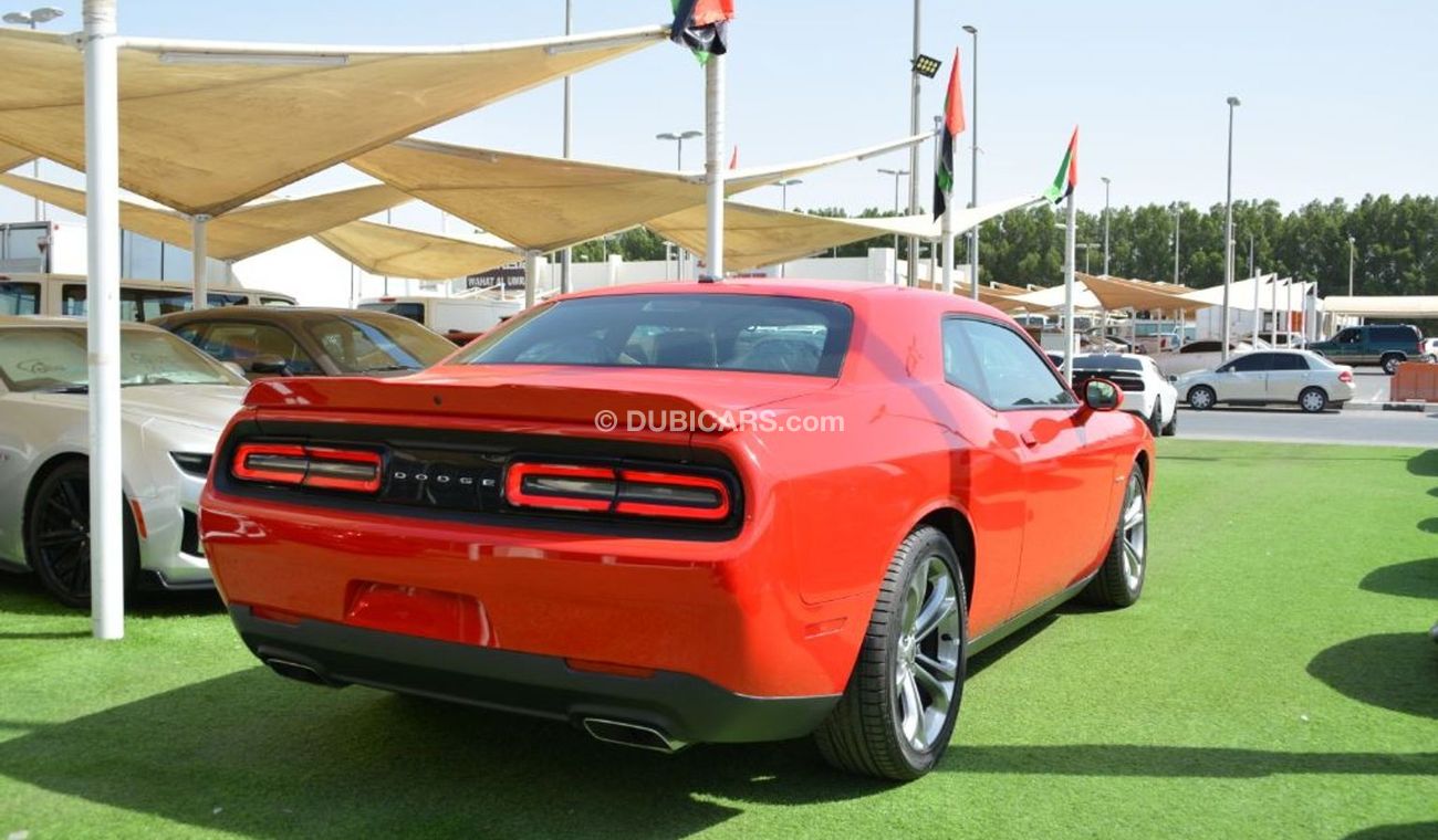 Dodge Challenger Dodge Challenger R/T Hemi V8 2020/ Low Miles/ Leather Seats/ Very Good Condition