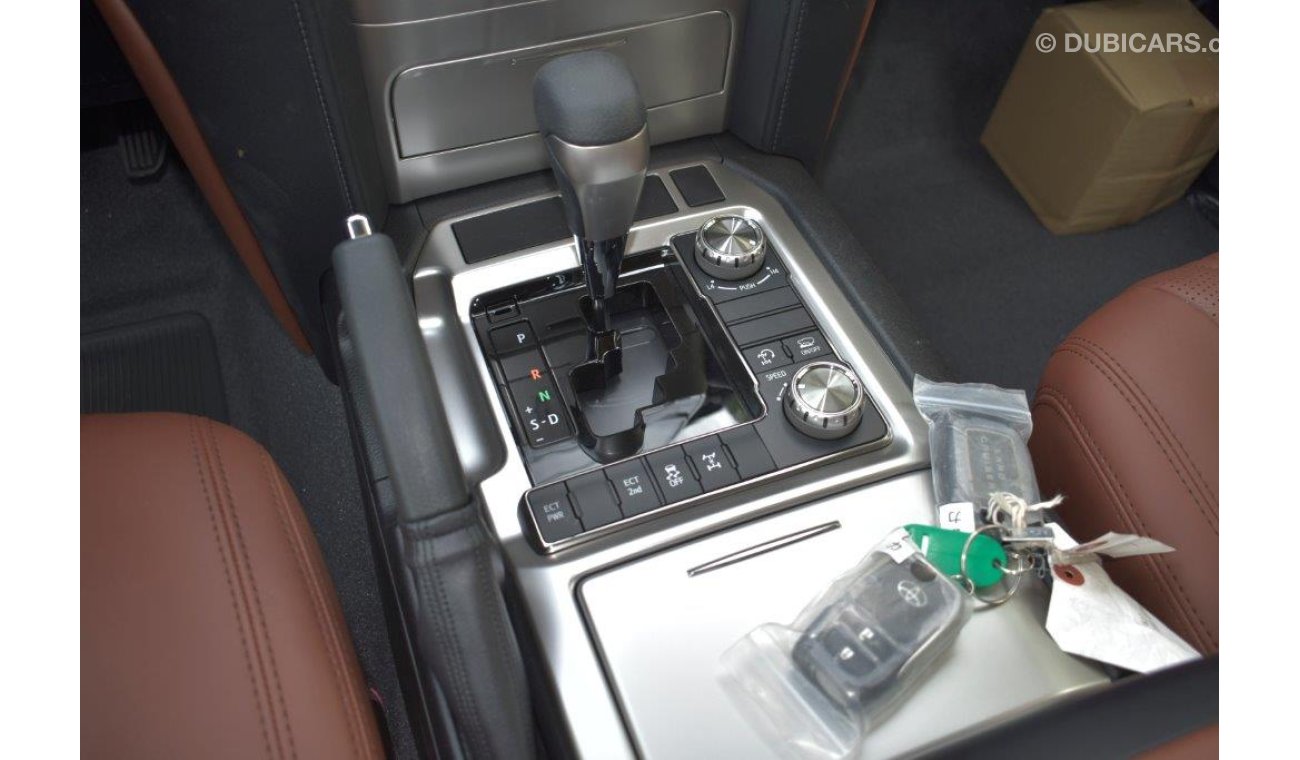 تويوتا لاند كروزر GXR V6 4.0L Petrol 8 Seat Automatic With GT Kit