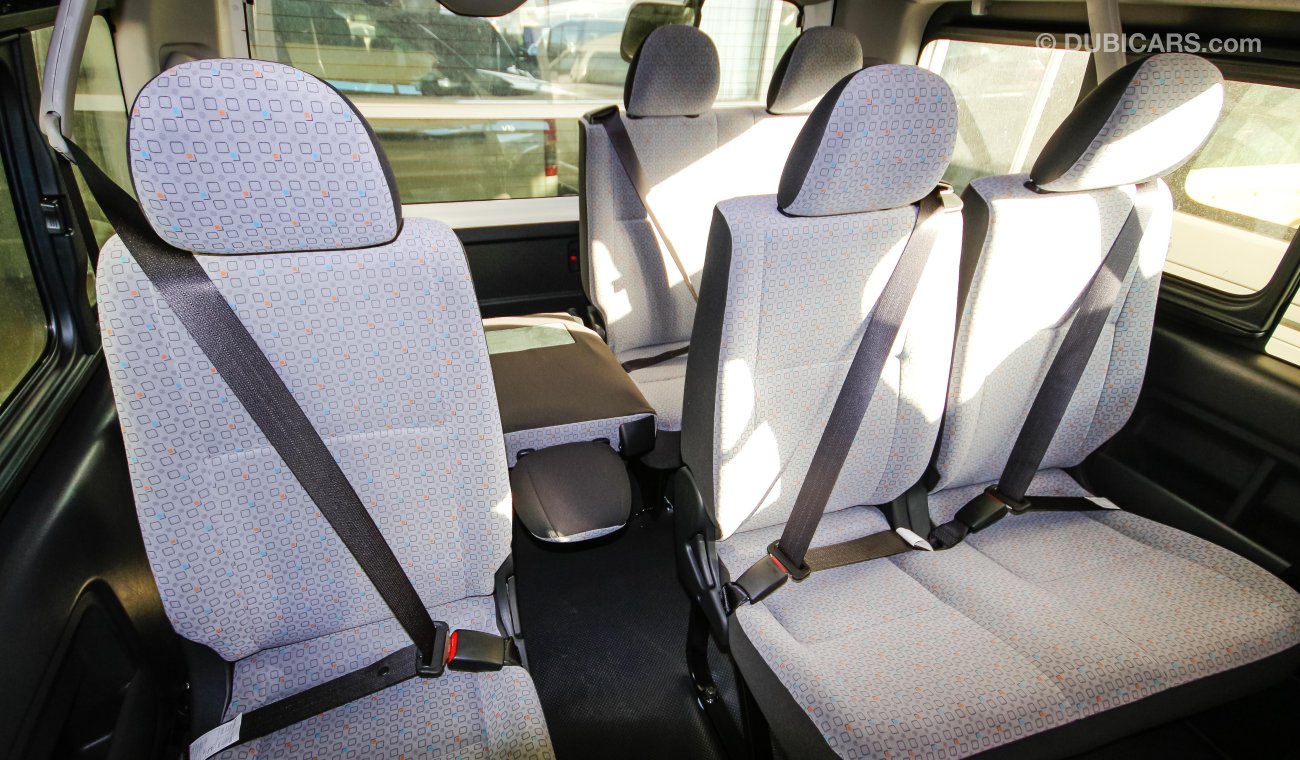 Toyota Hiace GL 2.5L Diesel 15 Seats