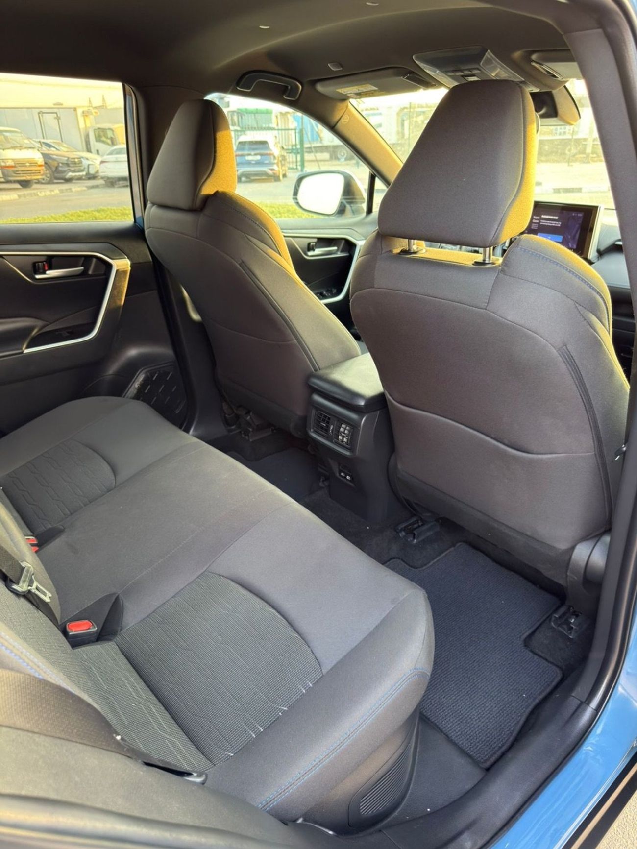 تويوتا راف ٤ SE Hybrid 2.5 L 2023 model