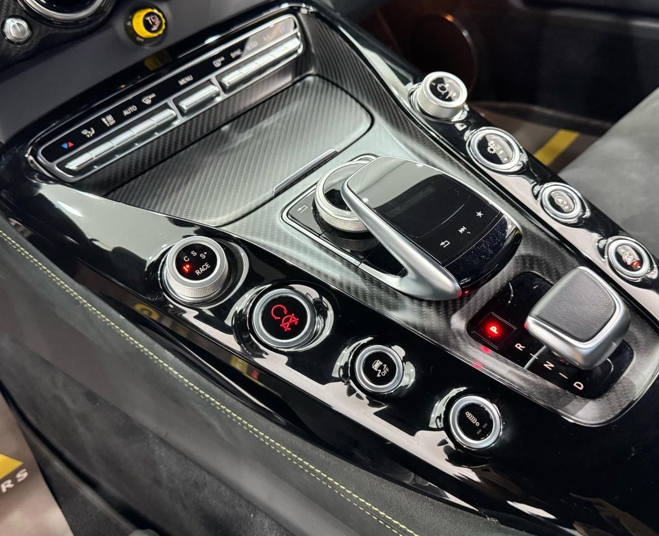Mercedes Benz AMG GTR 2018 Mercedes-AMG GT R, Service History, Excellent Condition, GCC Specs.