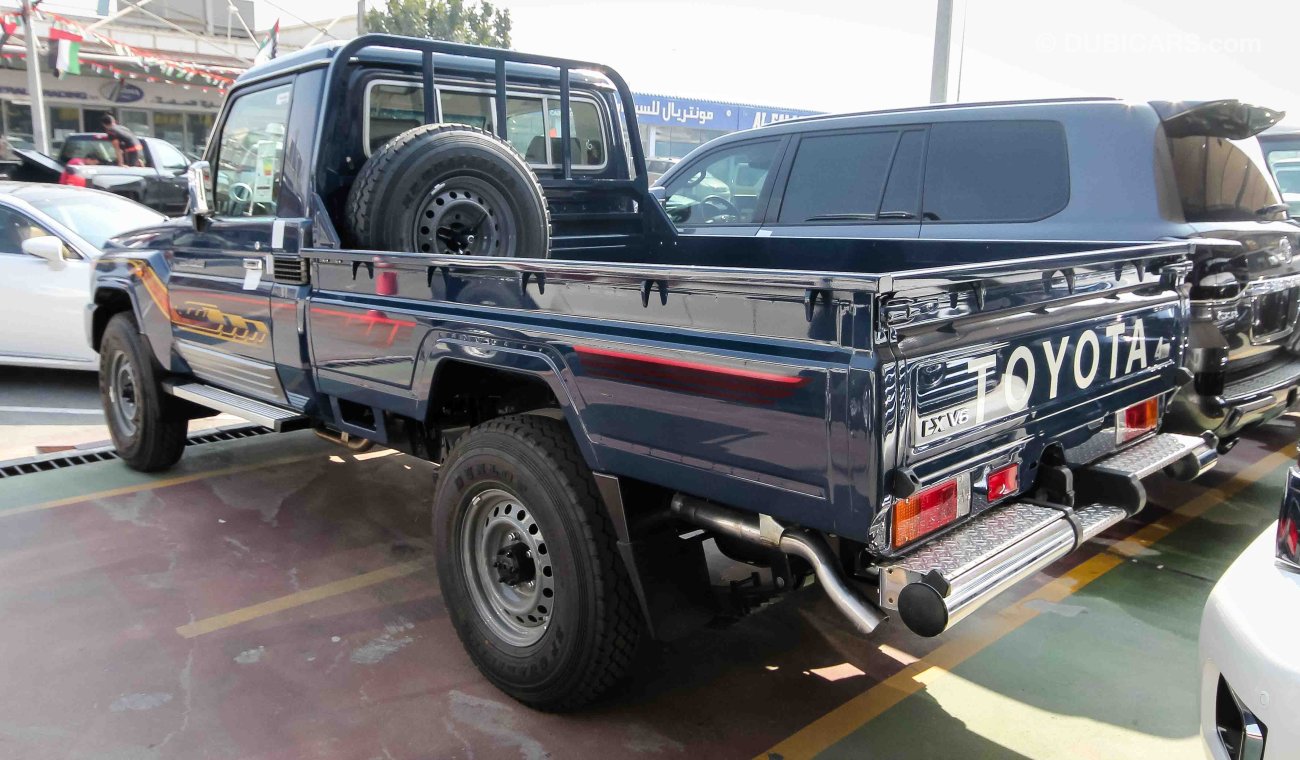 Toyota Land Cruiser Pick Up 4WD LX V6