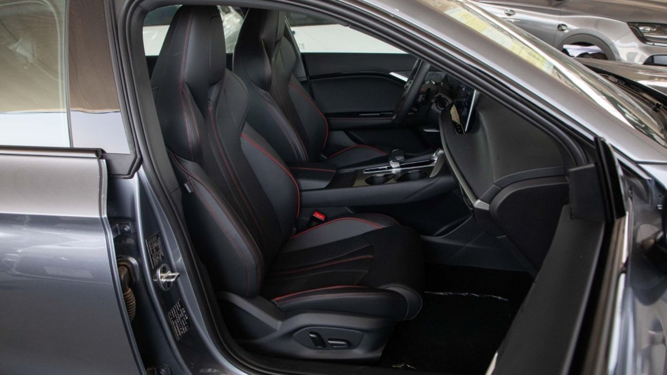 MG 7 MG7 DCT ELEGANCE EDITION 1.5T   WHITE / GRAY 2025