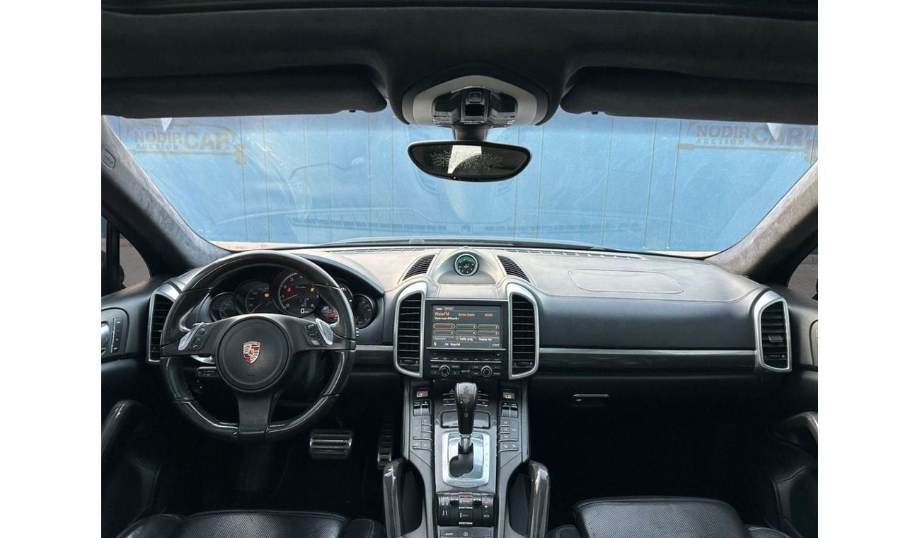Porsche Cayenne Turbo 4.8L (500 HP) Turbo 4.8L V8 (500 HP) | 2011 | GCC Specs | First Owner | Low Mileage | Perfect