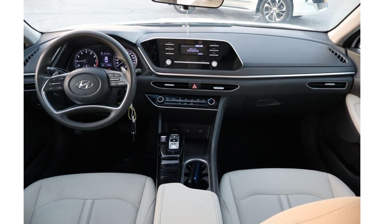 Hyundai Sonata Base 2.5L