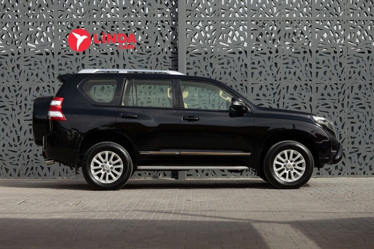 Toyota Prado VXR 4.0L 4WD Toyota Land Cruiser Prado 2017 GCC specs for 1,704.00 AED monthly