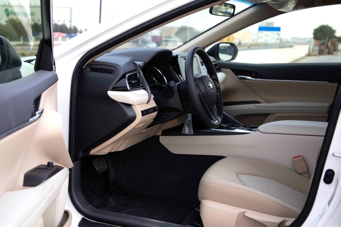 Toyota Camry 2024 Toyota Camry 2.5 LE - Super White inside Beige