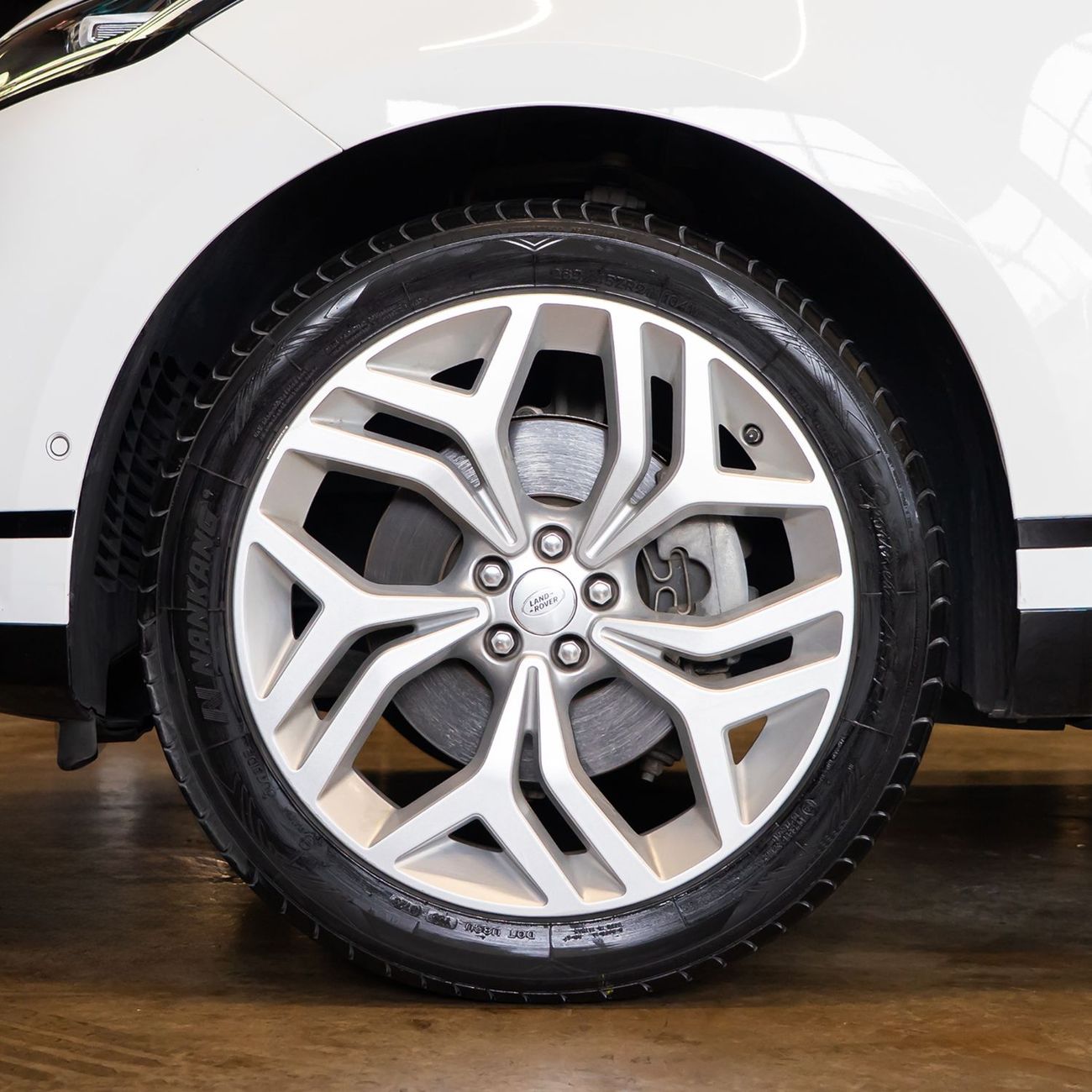 Land Rover Range Rover Velar P250 R-Dynamic SE 2.0L AED 2,490 pm  • 0% Downpayment • Velar P250 SE R-Dynamic • 1 Year Warranty