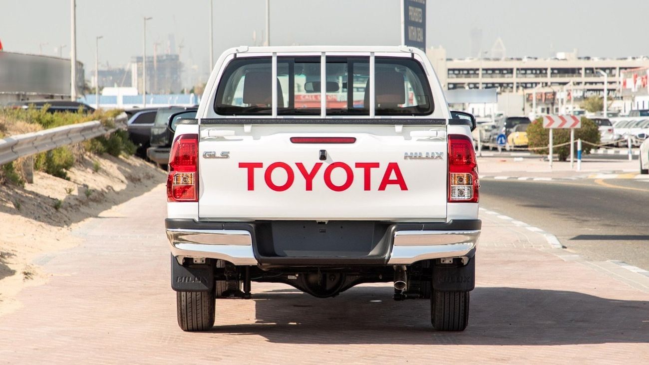 تويوتا هيلوكس GLX 2.7L Double Cab Utility RWD A/T
