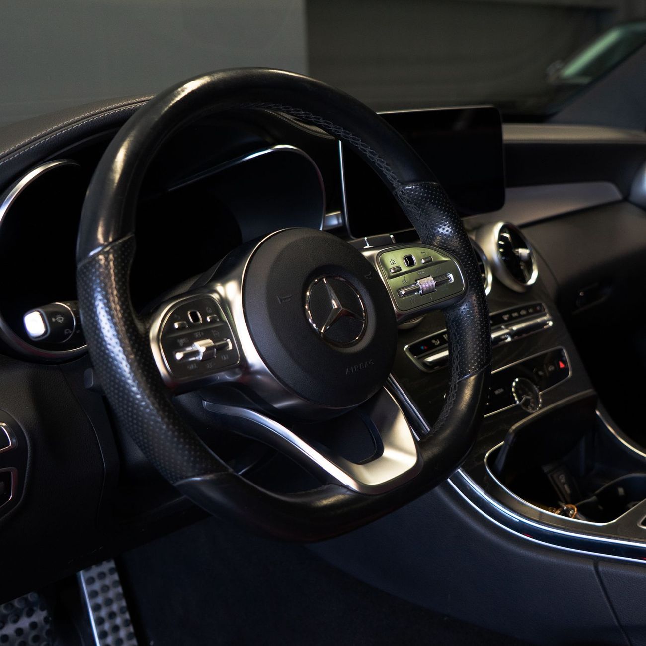 Mercedes-Benz C 200 Premium 2.0L