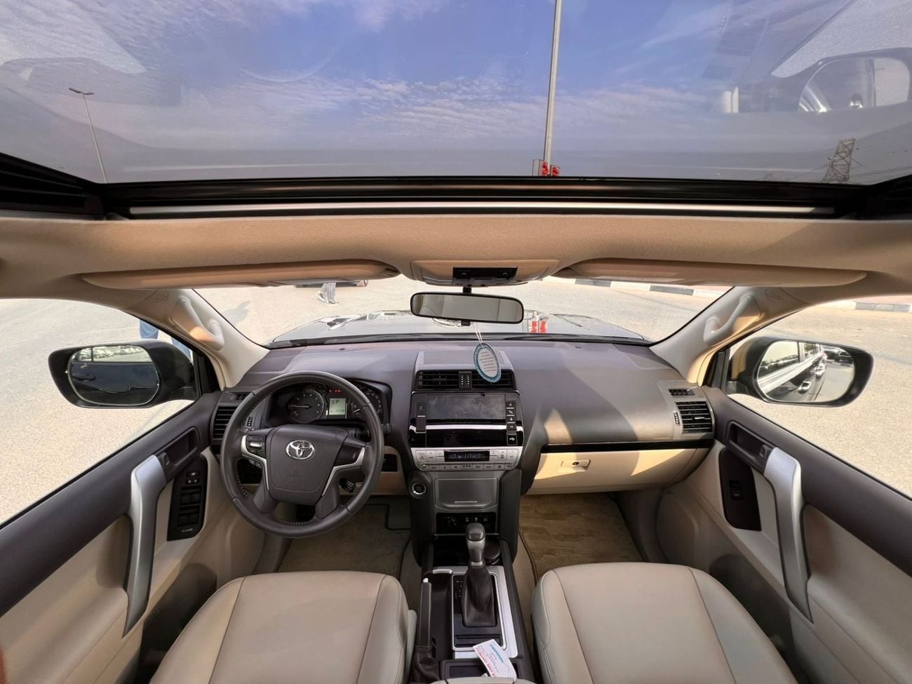 Toyota Prado  2022 Toyota Prado Full Option 4.0L V6 - AWD 4x4 - GCC- Electric Seat - Rear CAM & Sensors - Cool