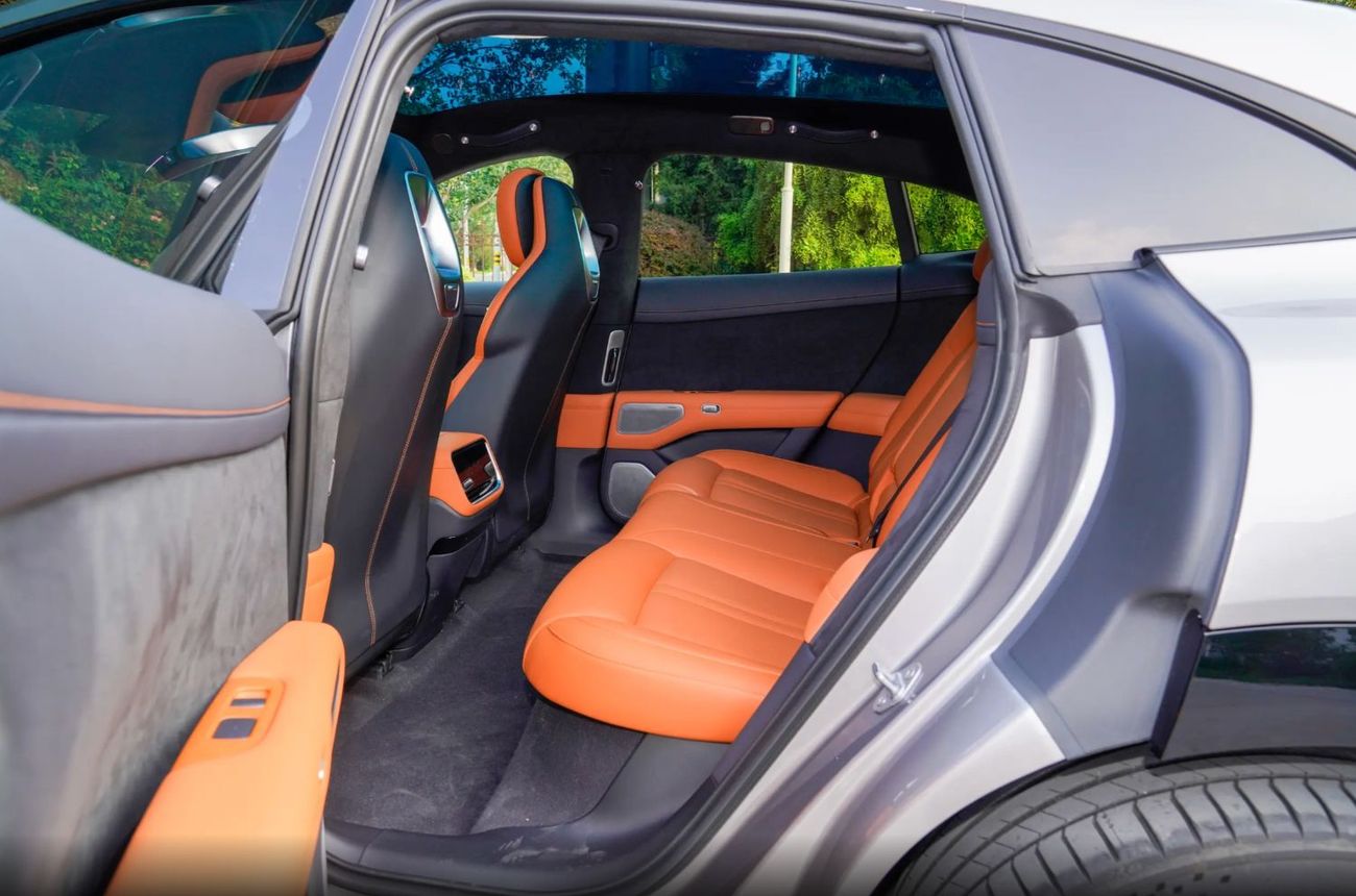 شاومى YU7 Ultra-Long-Endurance High-Performance Four-Wheel Drive Max Edition