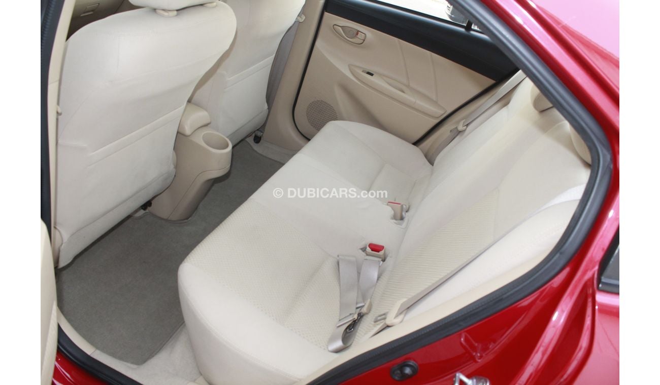 تويوتا يارس 1.5L SE SEDAN 2015 MODEL