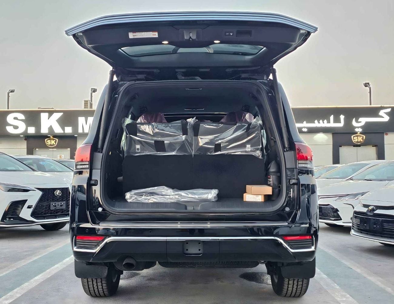 Toyota Land Cruiser VX TWIN TURBO / 3.5L V6 PETROL/ FRONT & REAR CAMERA / BIG DVD / FULL OPTION (CODE # VX)
