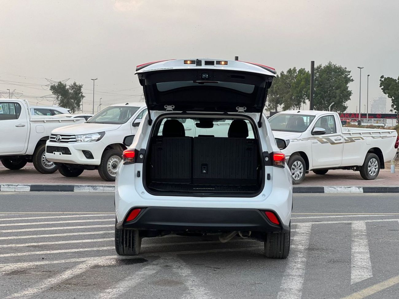 Toyota Highlander 2023 Toyota Highlander LE+  - 2.4L V4 Turbo FWD -  Rear Camera - Leather seat - 7 Seats