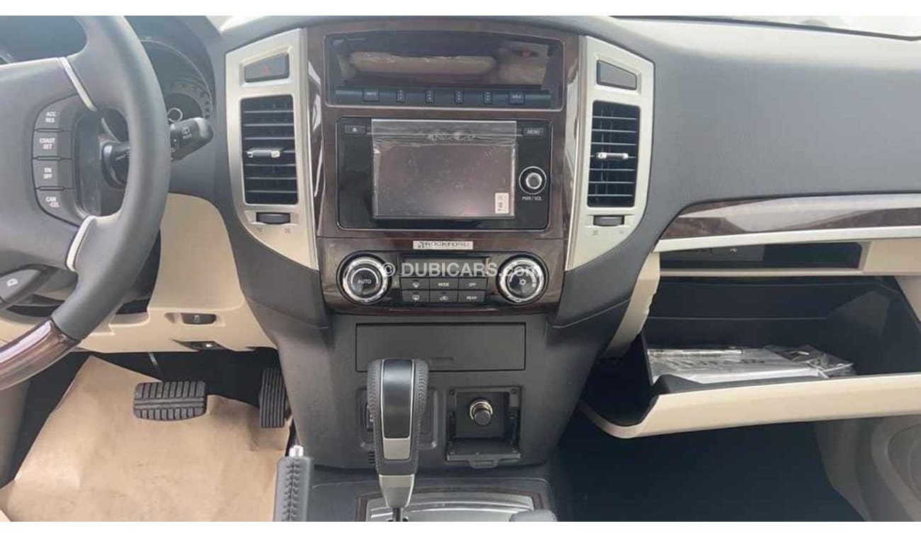 Mitsubishi Pajero FULL OPTION 2019 MODEL PAJERO 3.8L ENGINE AVAILABLE IN VERY GOOD PRICE , SPECIAL OFFER....HURRY UP.