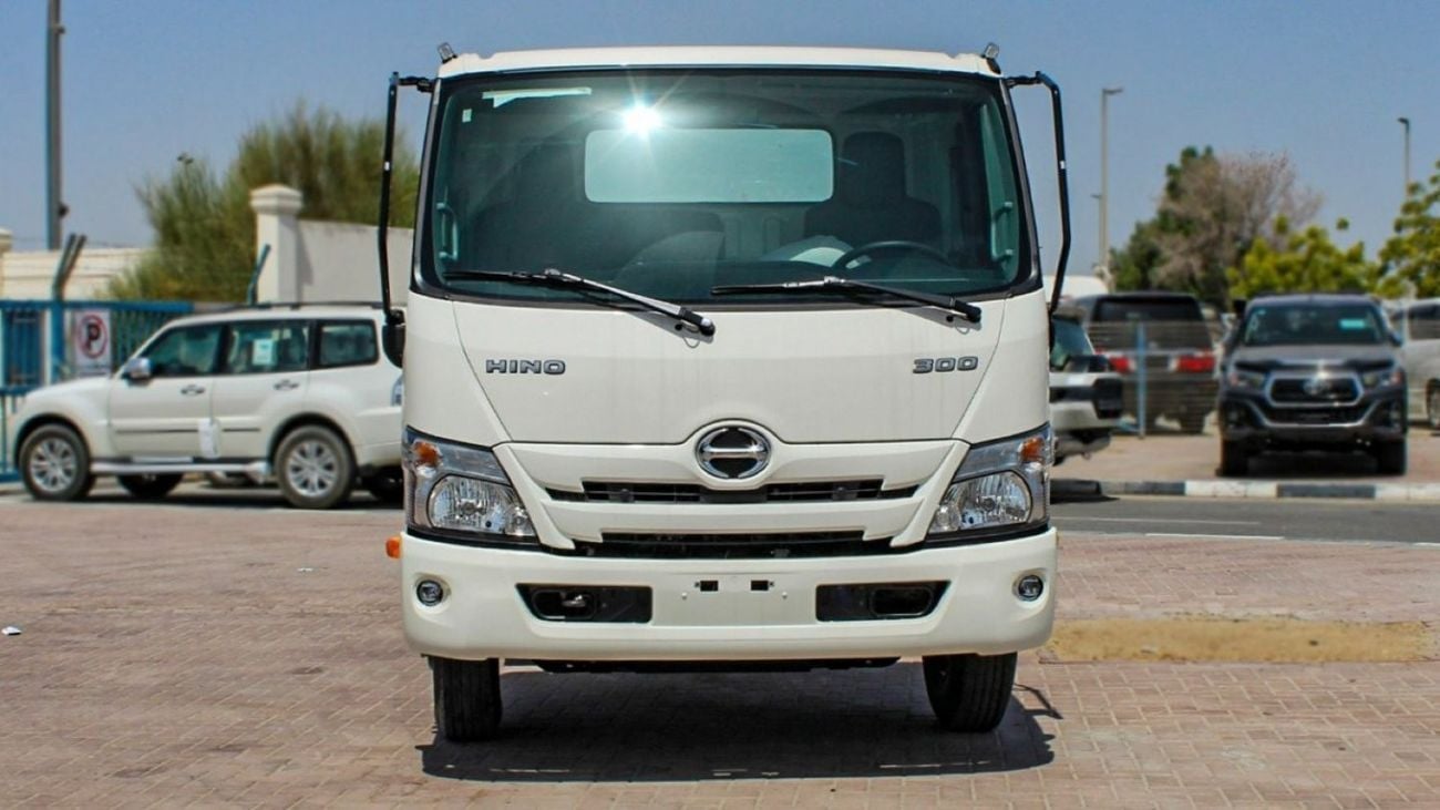 هينو 300 HINO/XZU 710L/XZUJ3 6.5 TON 300S Wide cab 4X2