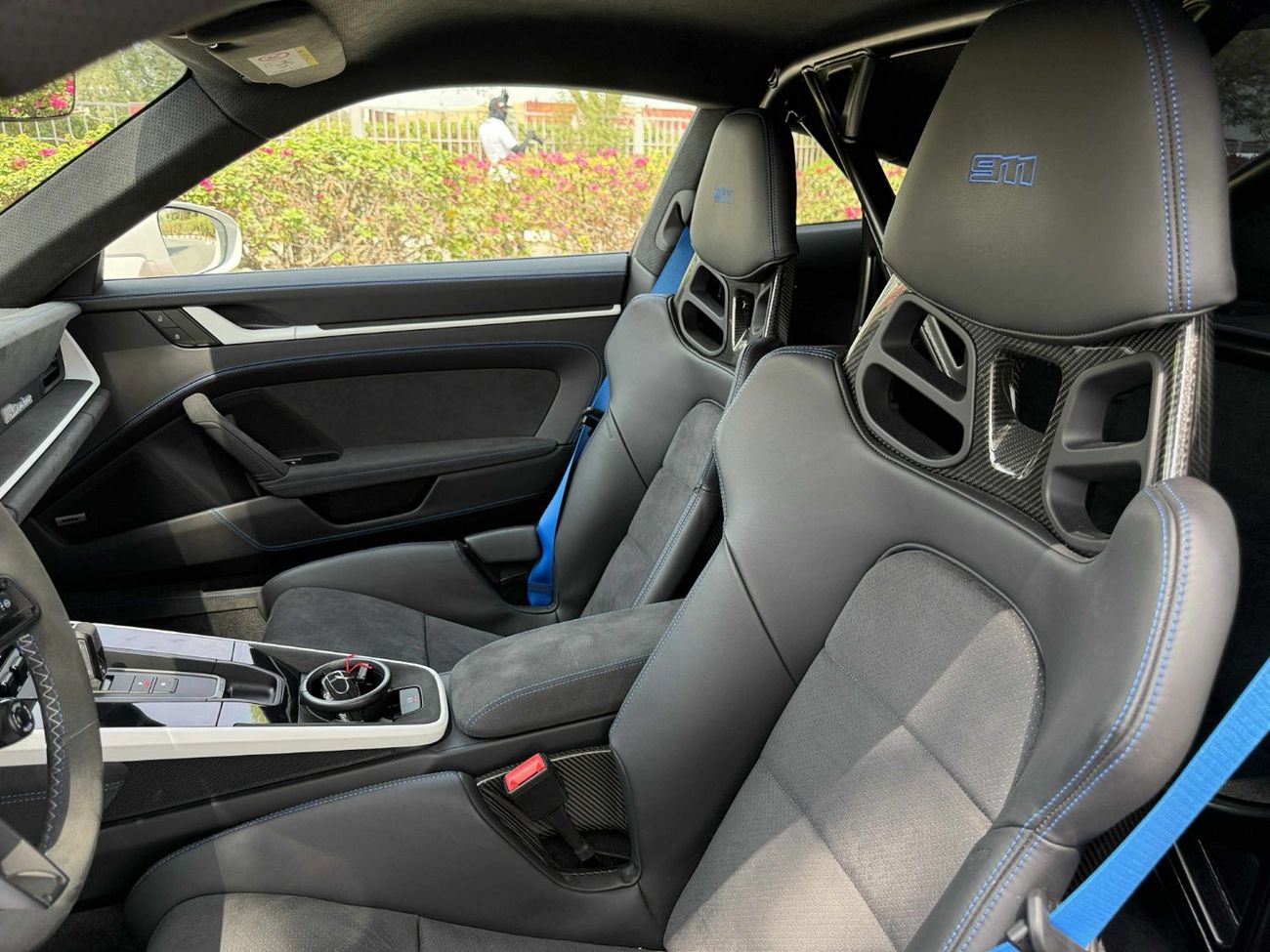 Porsche 911 Dakar 3.0L (475 HP) Coupe GERMAN SPEC NEAT AND CLEAN LESS KILOMETER