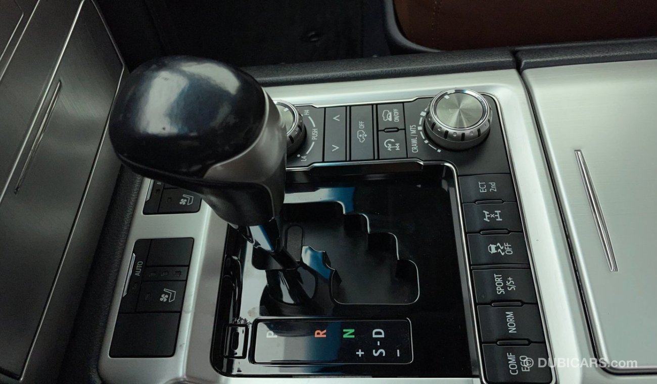 تويوتا لاند كروزر VXR 4.6 | بدون دفعة مقدمة | اختبار قيادة مجاني للمنزل