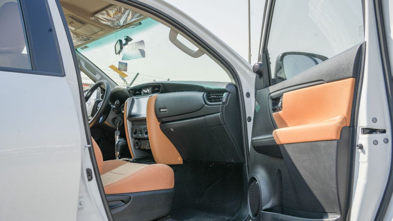 تويوتا فورتونر 2025 Toyota Fortuner GX 2.4L At Diesel (White)