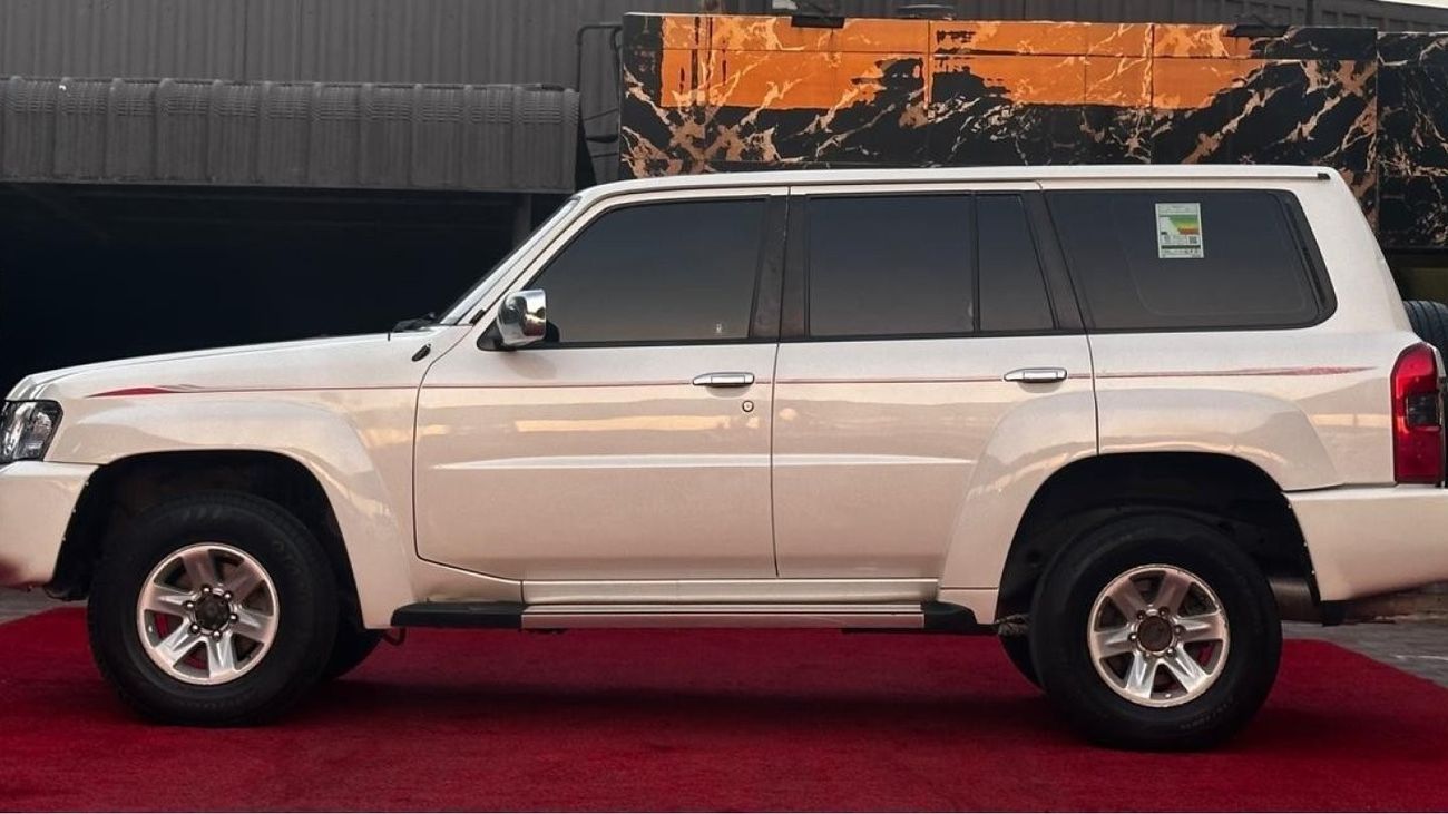 نيسان باترول HT سافاري