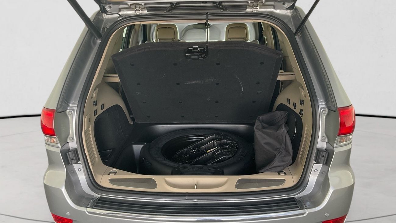 جيب جراند شيروكي Limited | شامل الضمان | 0 ﺪﻔﻋﺓ ﺃﻮﻟﻯ