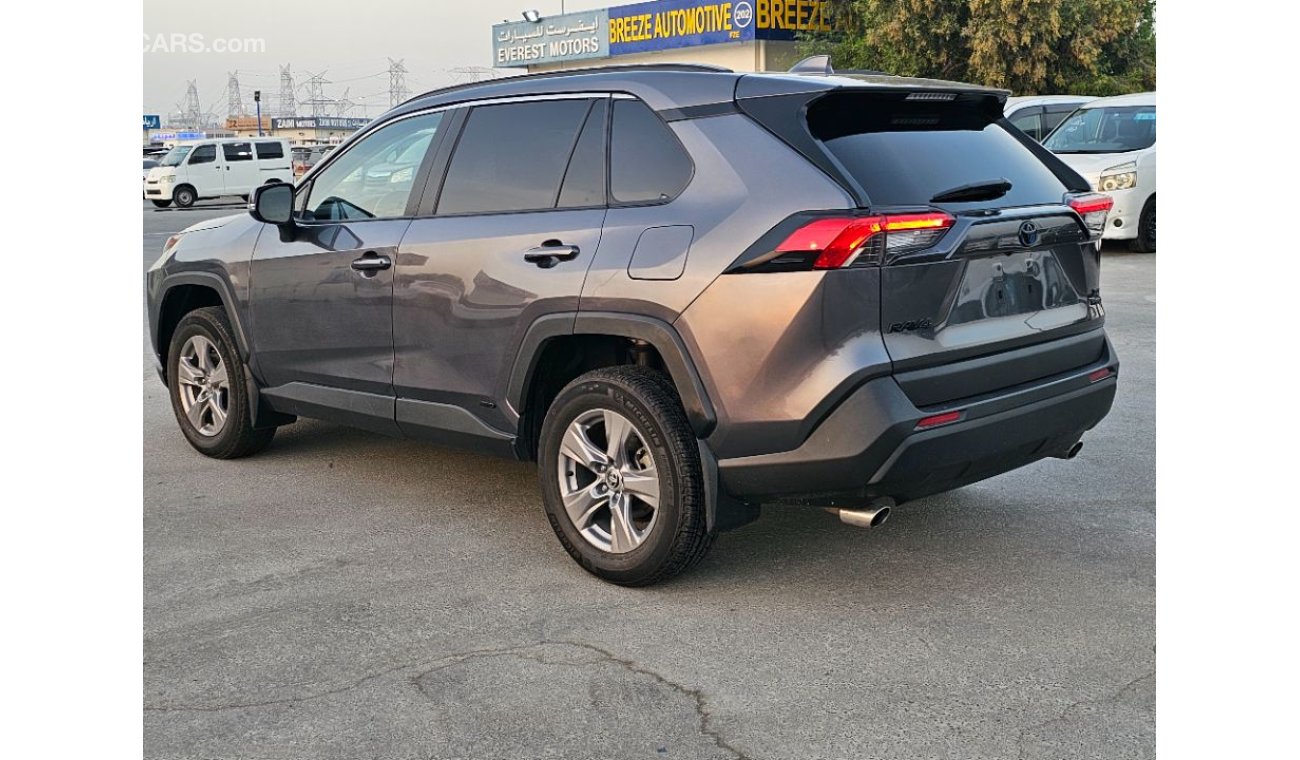 Used 2022 Toyota Rav4 Hybrid XLE full option Sunroof and Trunk