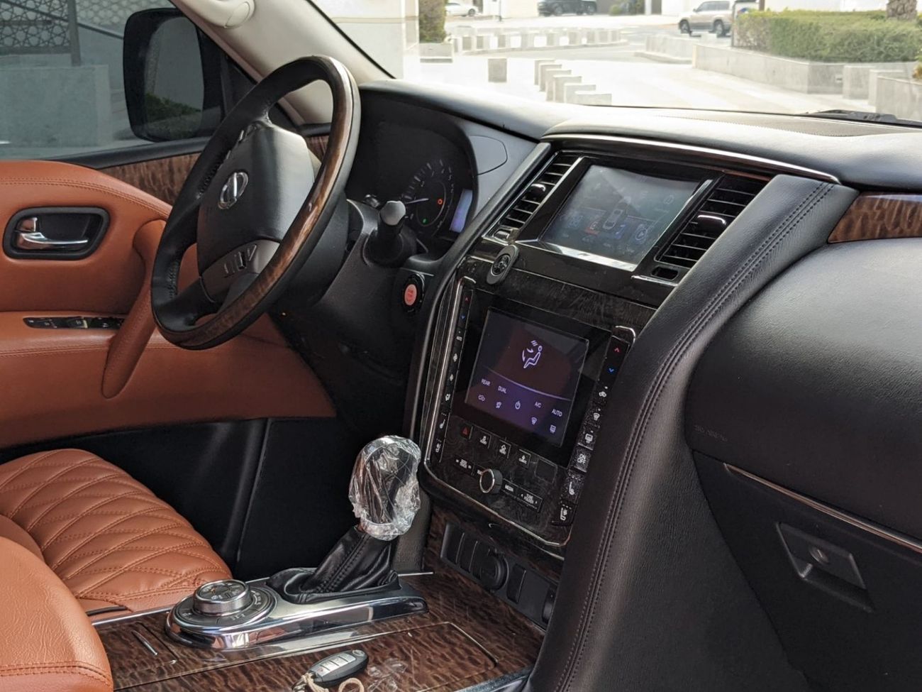 Nissan Patrol LEFT HAND FACLIFTED 2024 FULL OPTION