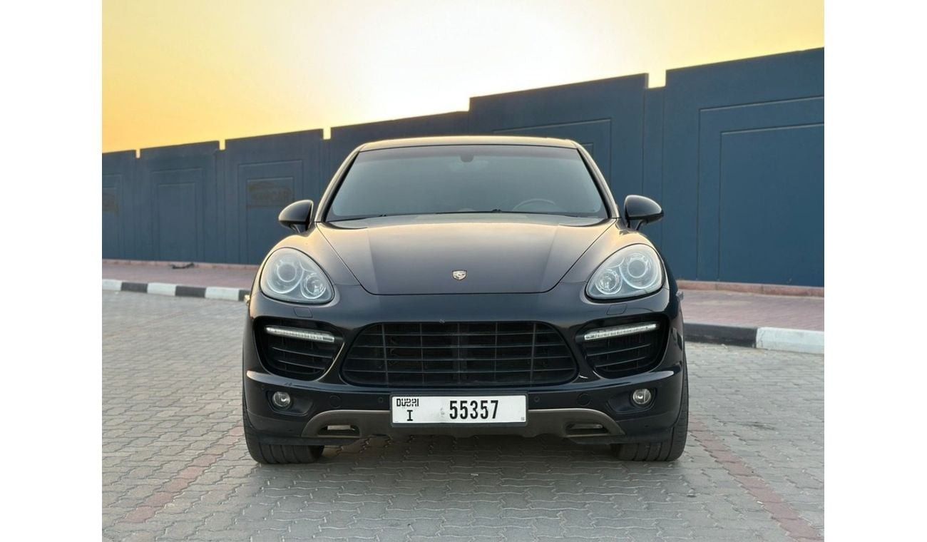 Porsche Cayenne Turbo 4.8L (500 HP) Turbo 4.8L V8 (500 HP) | 2011 | GCC Specs | First Owner | Low Mileage | Perfect