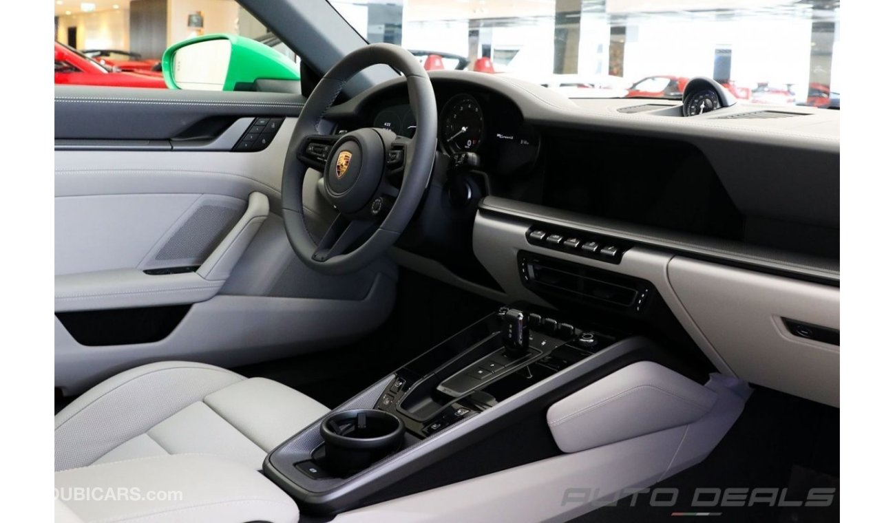 بورش 911 4S Carrera | 2023 - Under Warranty - Brand New - Python Green | 3.0L F6
