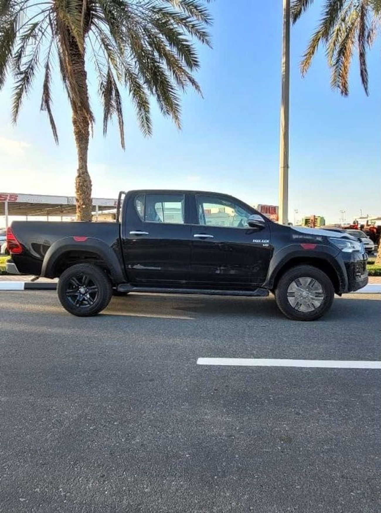 Toyota Hilux 4.0L SR5 V6 PETROL, DOUBLE CAB, 4WD, PUSH START, AUTOMATIC, MONITOR, MODEL 2024