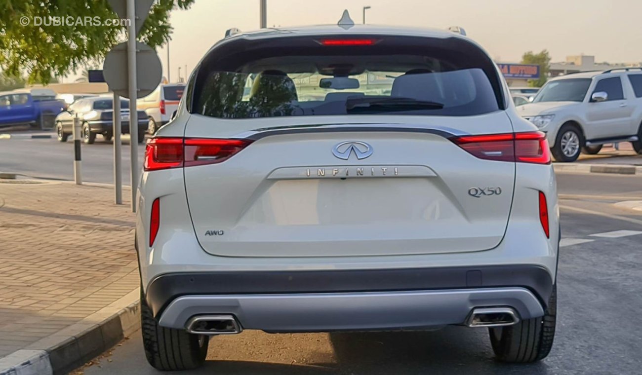 إنفينيتي QX50 Luxury Essential AWD 2019 GCC 0Kms