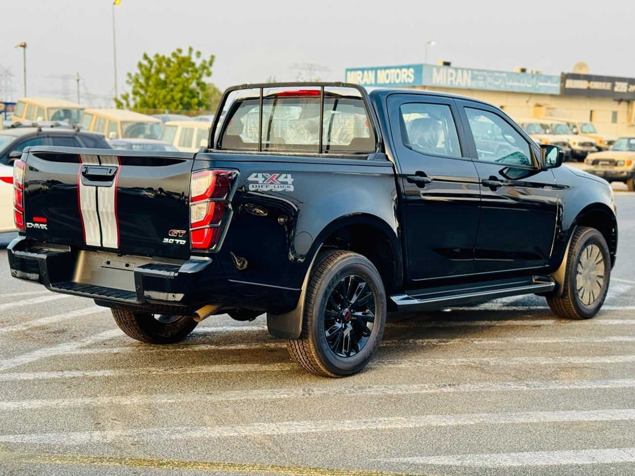 إيسوزو D ماكس 3.0L Crew Cab 4WD GT