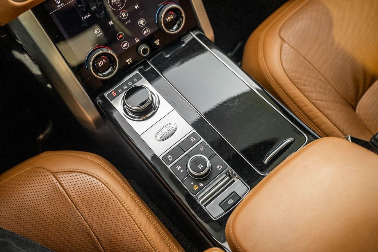 Land Rover Range Rover Autobiography 5.0L (510 HP) Vouge  2018 GCC V8 Perfect Condition