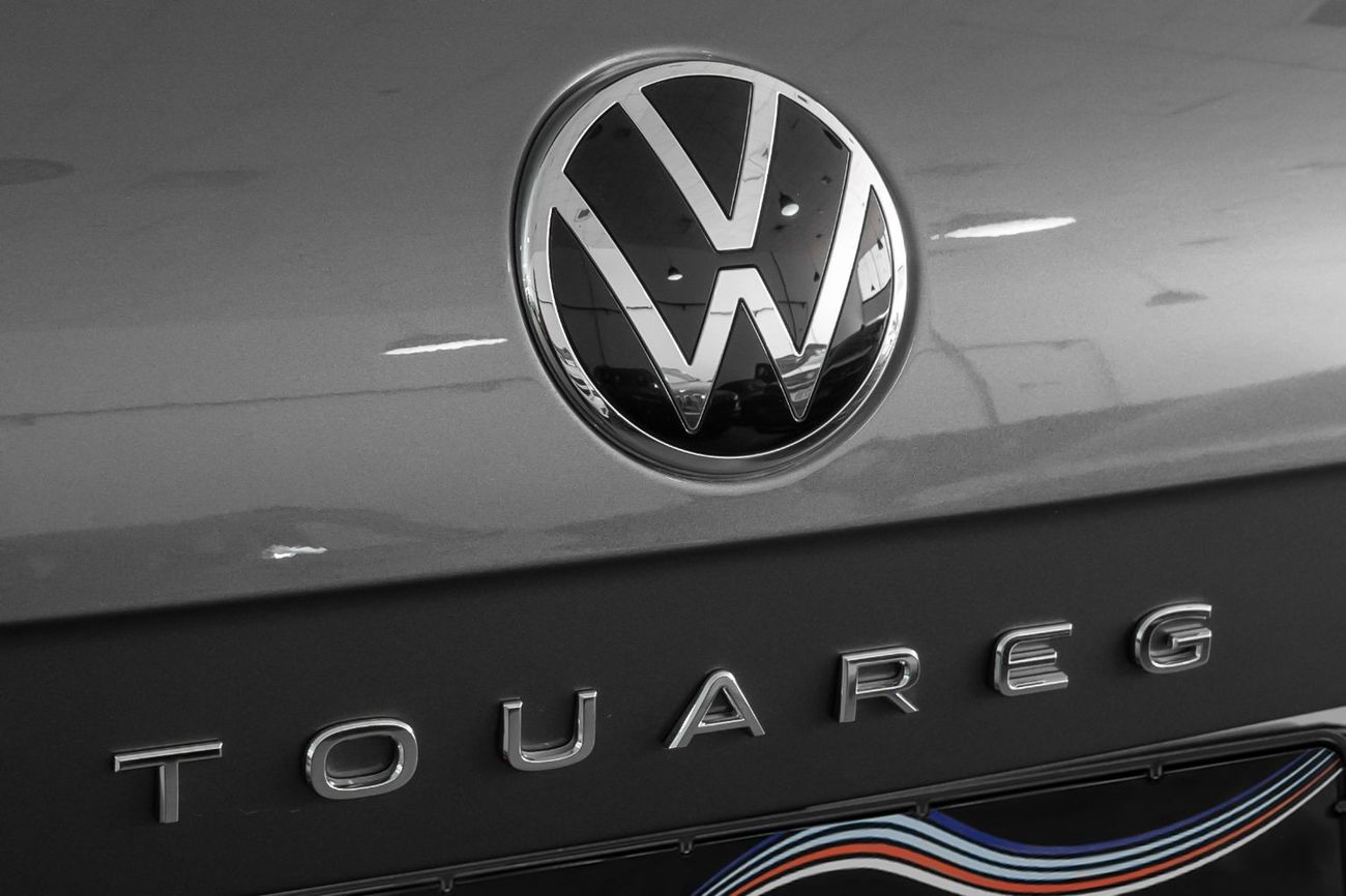 فولكس واجن طوارق 2023 Volkswagen Touareg Atmosphere / Volkswagen Warranty & Service Pack