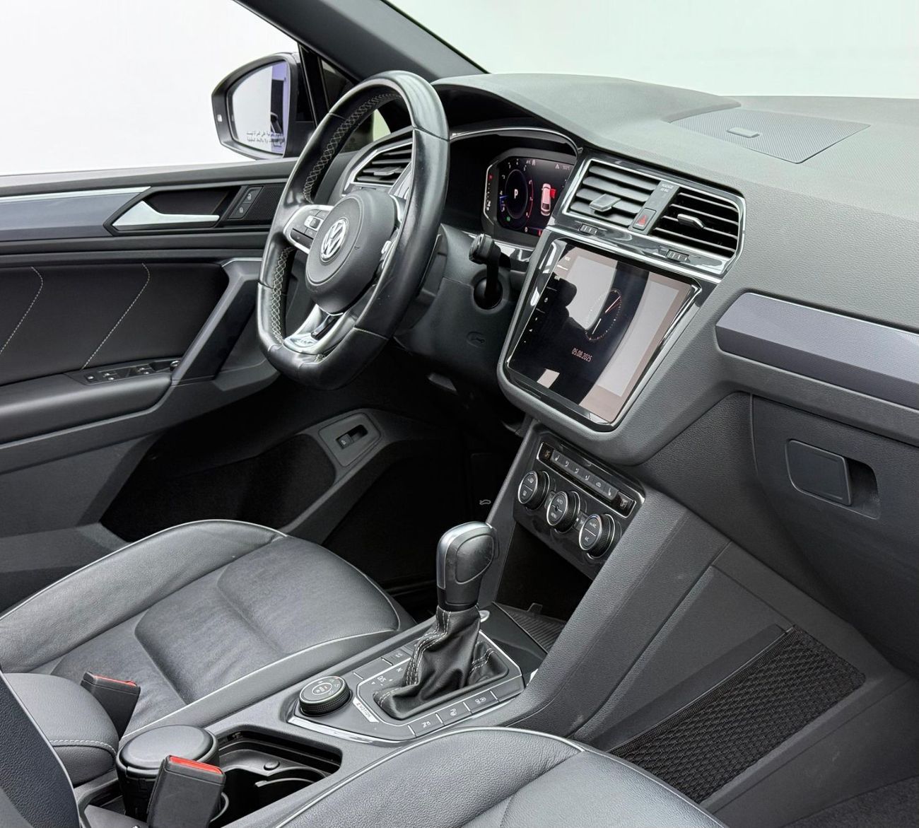 فولكس واجن تيجوان R-Line 2.0L 2020 Volkswagen Tiguan R-Line, Warranty, Full VW Service History, Excellent Condition, G