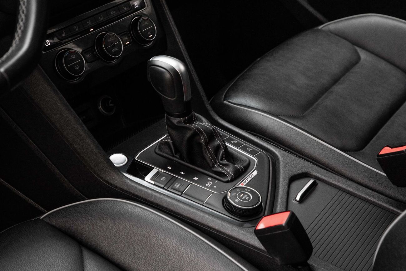 فولكس واجن تيجوان R-Line | 1,625 P.M  | 0% Downpayment | AGENCY SERVICED!