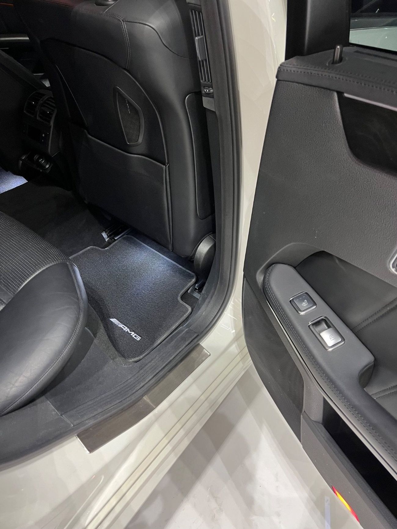 مرسيدس بنز E 63 AMG S 5.5L