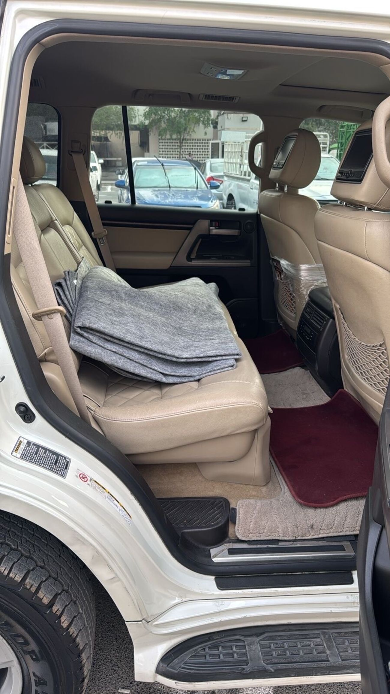 تويوتا لاند كروزر VXR