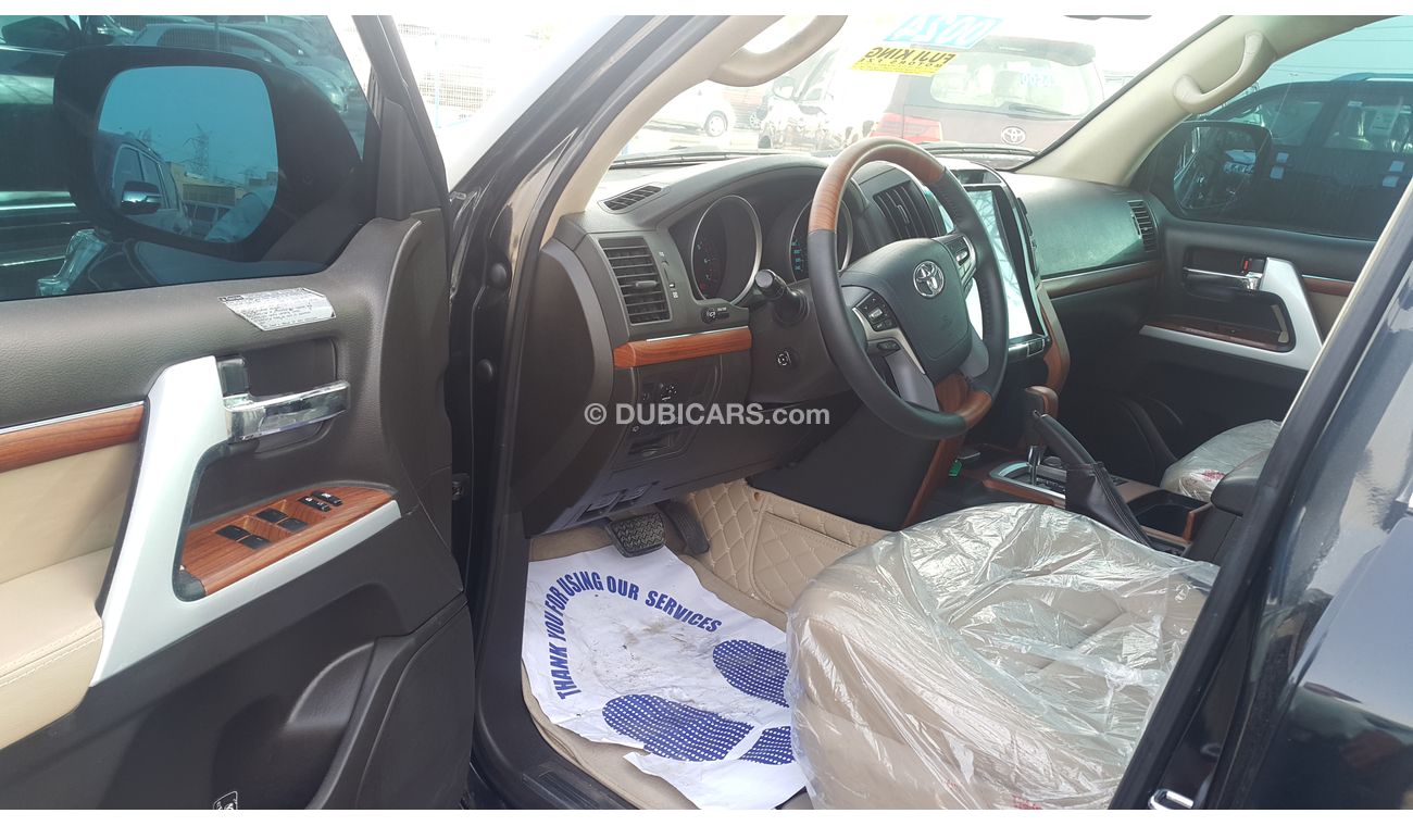 تويوتا لاند كروزر FULL OPTION V8 BLACK COLOR 2020 SHAPE